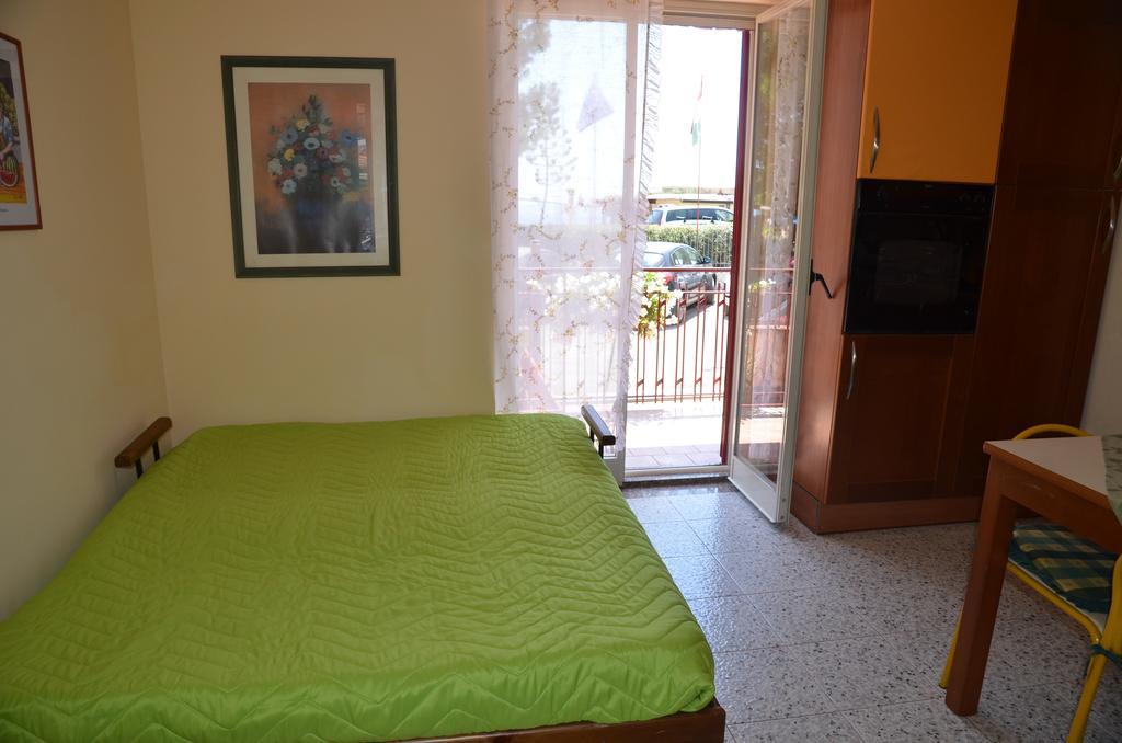Casa Susanna Fondachello  Eksteriør billede