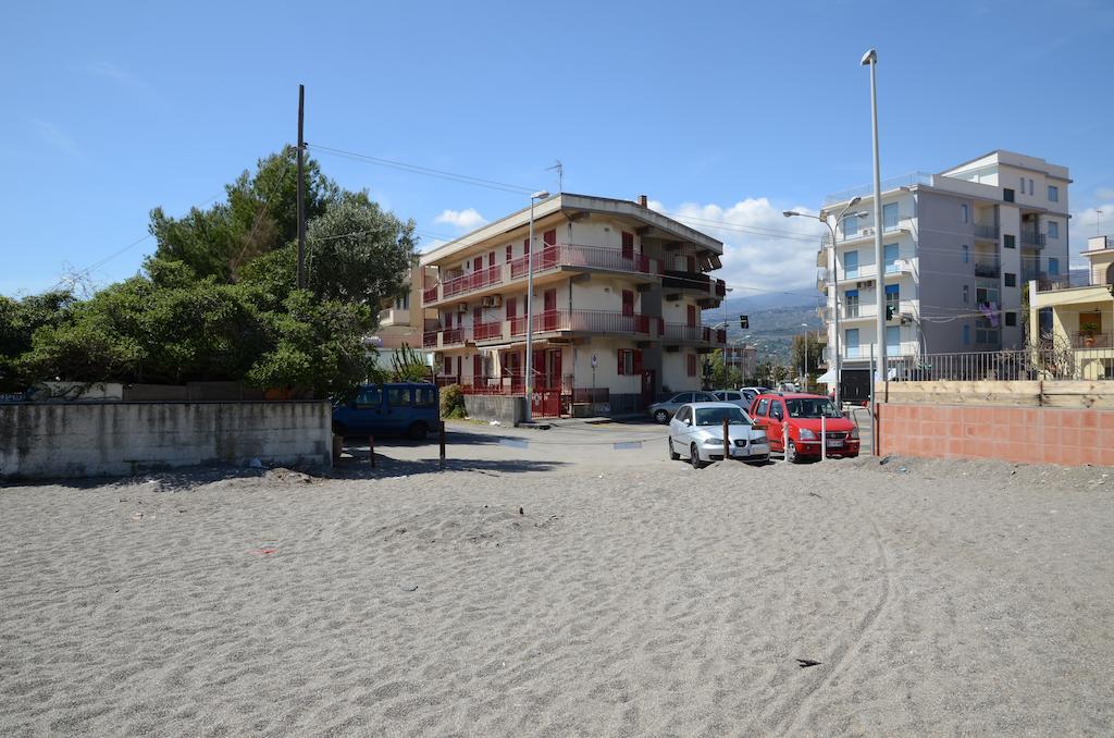 Casa Susanna Fondachello  Eksteriør billede