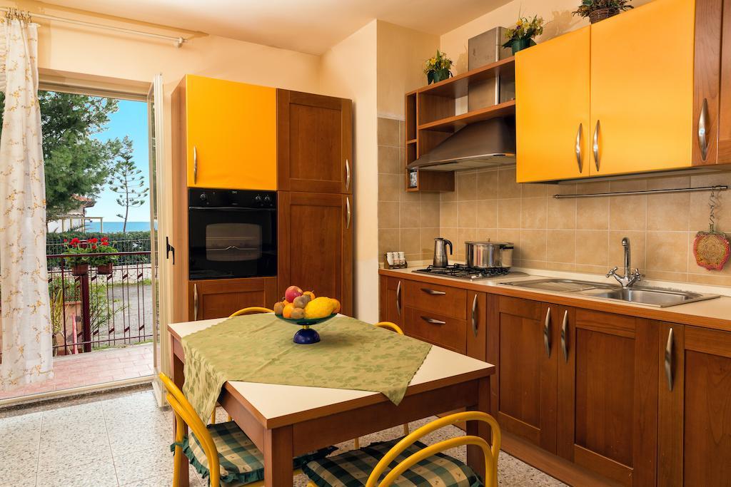Casa Susanna Fondachello  Værelse billede